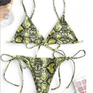 NWT yellow snakeskin bralette string bikini